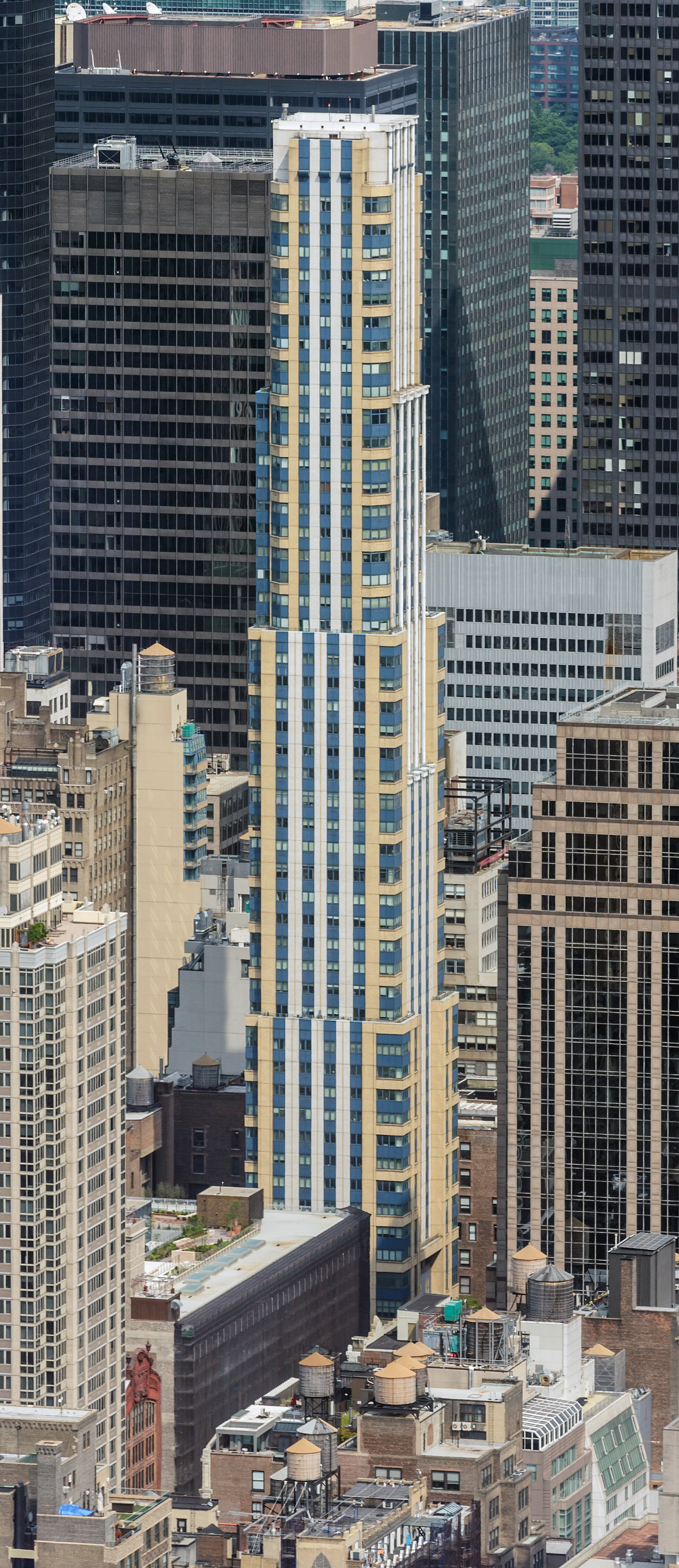 425 5th Avenue, New York City - View from The Edge. © Mathias Beinling